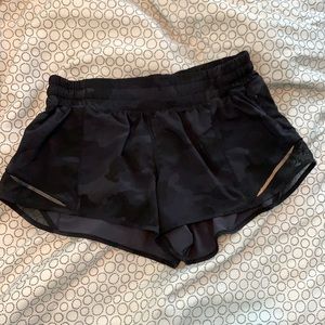 NWOT lululemon hotty hot shorts
